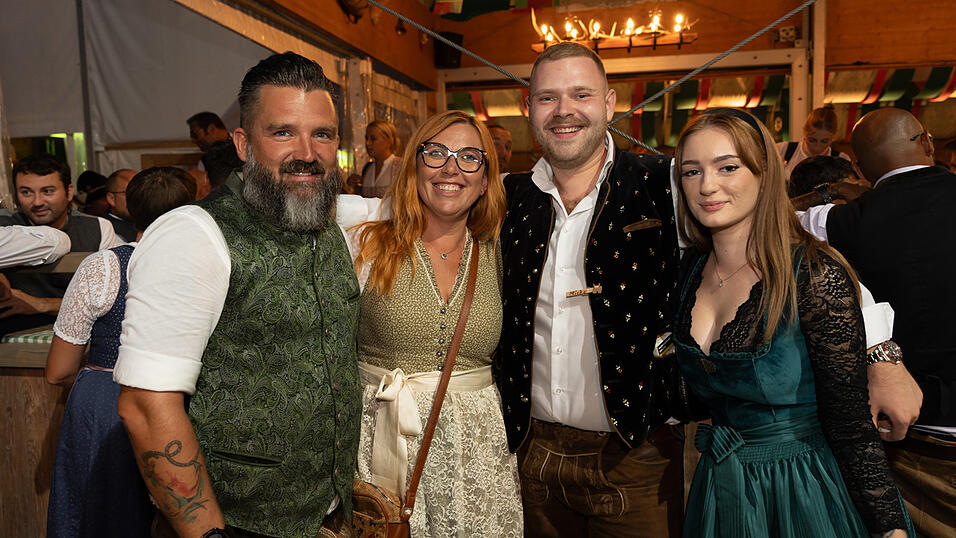 Die Partybilder vom Samstag, 17. August, aus dem Festzelt Weckmann. Die Partybilder vom Samstag, 17. August, aus dem Festzelt Weckmann.