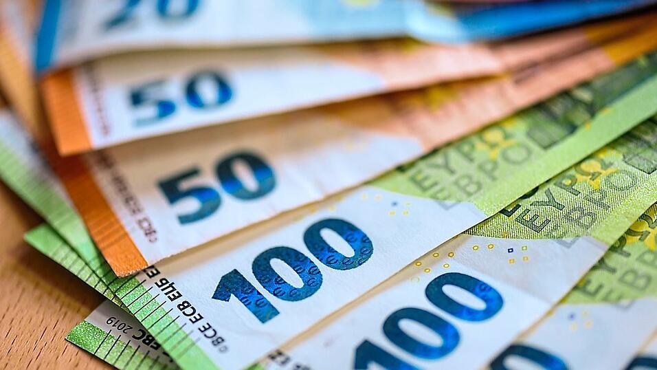 Union und SPD wollen Unternehmen k&uuml;nftig 1.000 Euro Energiepreispr&auml;mie an Arbeitnehmer auszahlen lassen.