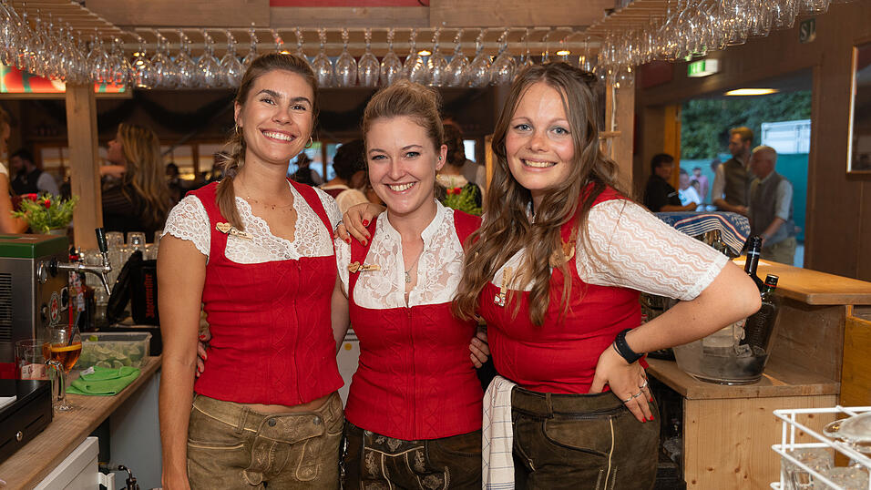 Die Partybilder vom Freitag, 11. August 2023, aus dem Festzelt Krönner. Die Partybilder vom Freitag, 11. August 2023, aus dem Festzelt Krönner.