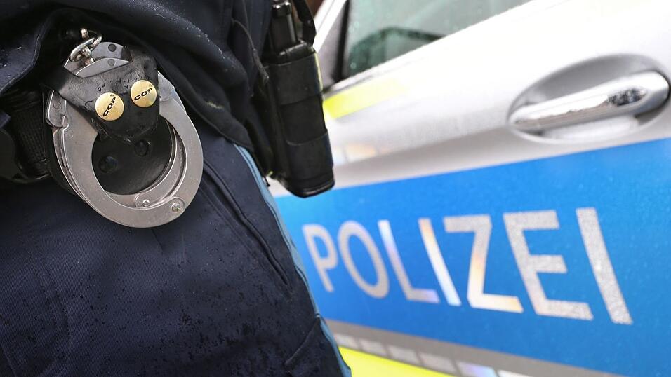 Die Polizei nahm den 14-Jährigen noch am Abend der Tat fest. (Symbolbild) Die Polizei nahm den 14-Jährigen noch am Abend der Tat fest. (Symbolbild)