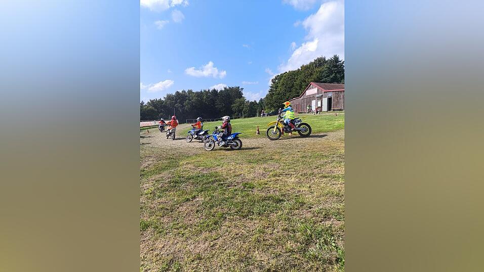 30 Kinder machten beim Ferienprogramm des CMFs Essenbach mit. 30 Kinder machten beim Ferienprogramm des CMFs Essenbach mit.