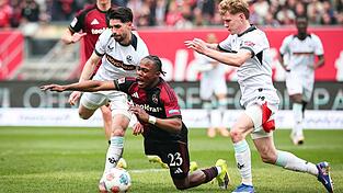 Mohamed Ali Zoma (M) fehlt dem 1. FC N&uuml;rnberg verletzt. (Archivbild)