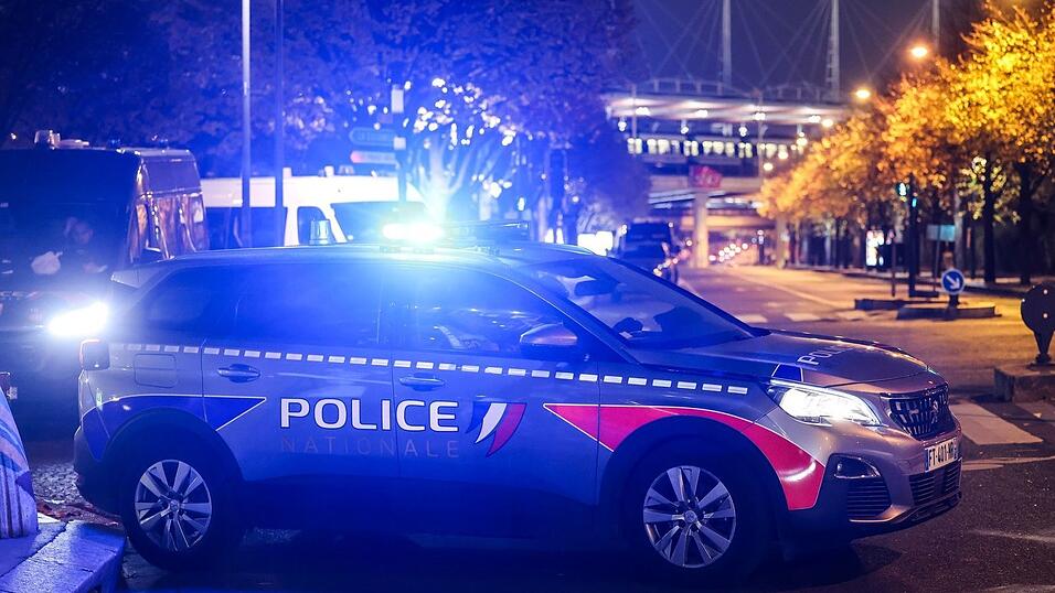 Nach dem Fund einer toten Brasilianerin im Auto ihres Ex-Freundes hat die französische Justiz den Mann unter Mordverdacht festgenommen (Symbolbild). Nach dem Fund einer toten Brasilianerin im Auto ihres Ex-Freundes hat die französische Justiz den Mann unter Mordverdacht festgenommen (Symbolbild).
