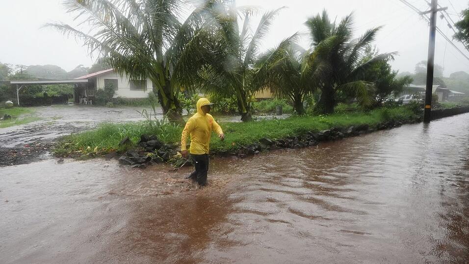 Hurrikan &laquo;Nolo&raquo; verursachte teilweise &Uuml;berschwemmungen in Hawaii.