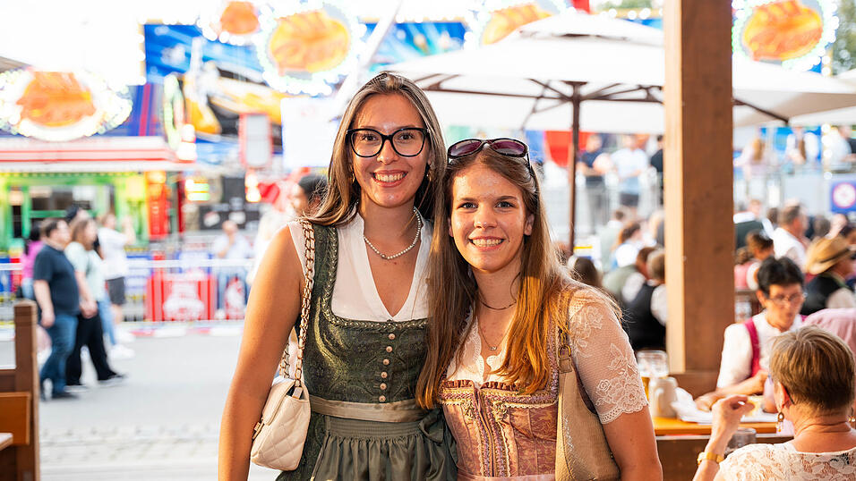 Die Partybilder vom Sonntag, 16. August, aus dem Festzelt Krönner. Die Partybilder vom Sonntag, 16. August, aus dem Festzelt Krönner.