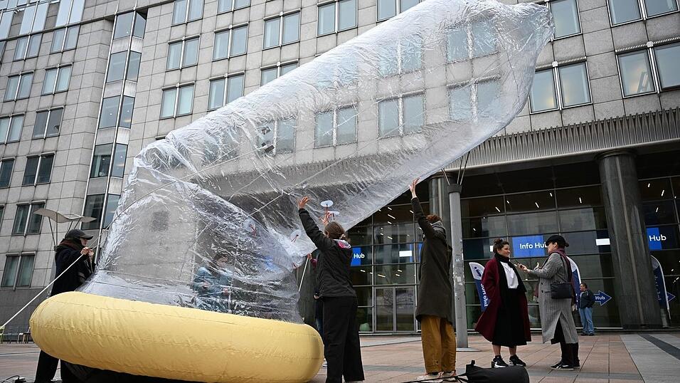Das Kondom ist mit Luft gef&uuml;llt.