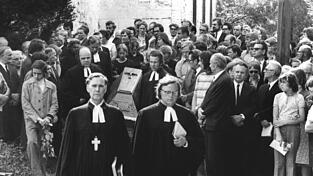 Einige Tage nach der Selbstverbrennung des Geistlichen zog seine Beisetzung Hunderte von Menschen an. (Archivbild) Einige Tage nach der Selbstverbrennung des Geistlichen zog seine Beisetzung Hunderte von Menschen an. (Archivbild)