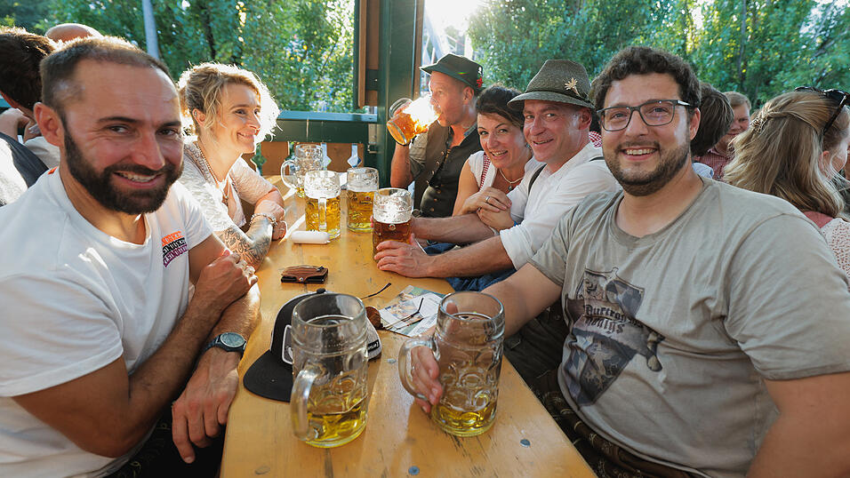 Die Partybilder vom Samstag, 10. August 2024, aus dem Festzelt Nothaft. Die Partybilder vom Samstag, 10. August 2024, aus dem Festzelt Nothaft.
