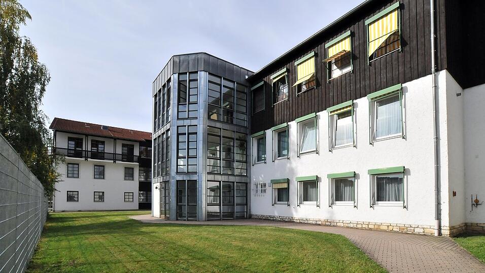 Die geschlossene Klinik für Lungen- und Bronchialheilkunde am Bezirkskrankenhaus in Parsberg wird im Jahr 2022 schließen Die geschlossene Klinik für Lungen- und Bronchialheilkunde am Bezirkskrankenhaus in Parsberg wird im Jahr 2022 schließen