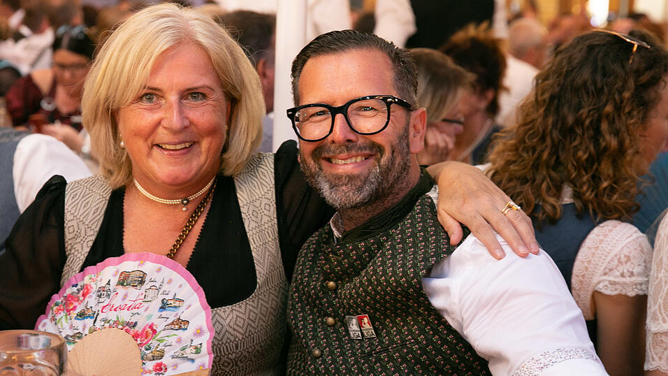 Die Partybilder vom Freitag, 15. August, aus dem Festzelt Greindl. Die Partybilder vom Freitag, 15. August, aus dem Festzelt Greindl.