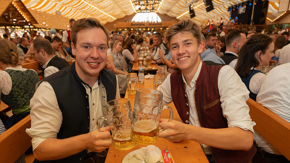 Die Partybilder vom Samstag, 12. August 2023, aus dem Festzelt Nothaft. Die Partybilder vom Samstag, 12. August 2023, aus dem Festzelt Nothaft.