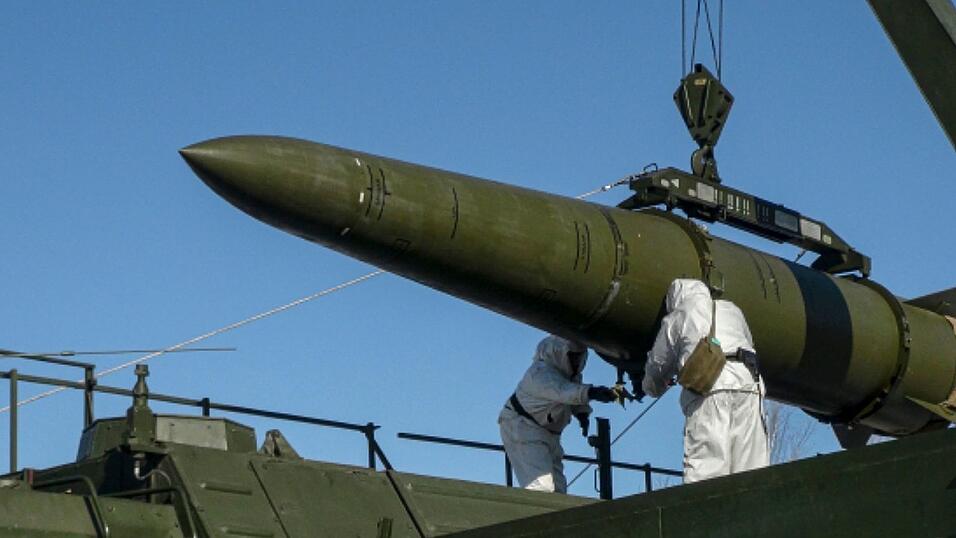 Das russische Militär setzt immer wieder ballistische Raketen des Typs Iskander gegen Ziele in der Ukraine ein. (Archivbild) Das russische Militär setzt immer wieder ballistische Raketen des Typs Iskander gegen Ziele in der Ukraine ein. (Archivbild)