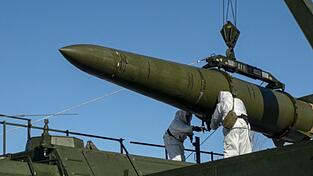 Das russische Militär setzt immer wieder ballistische Raketen des Typs Iskander gegen Ziele in der Ukraine ein. (Archivbild)