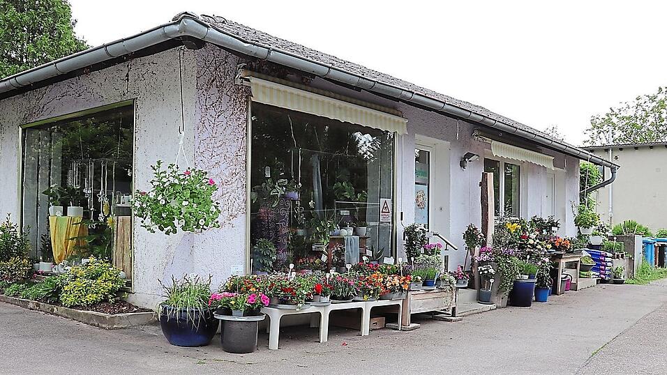 Die Friedhofsg&auml;rtnerei von Claudia Strobl ist trotz Sperrung erreichbar.