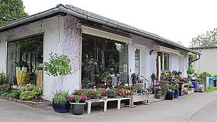 Die Friedhofsgärtnerei von Claudia Strobl ist trotz Sperrung erreichbar. Die Friedhofsgärtnerei von Claudia Strobl ist trotz Sperrung erreichbar.