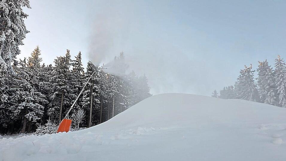 Die Novemberk&auml;lte wurde f&uuml;r Schneedepots auf verschiedenen Strecken genutzt.