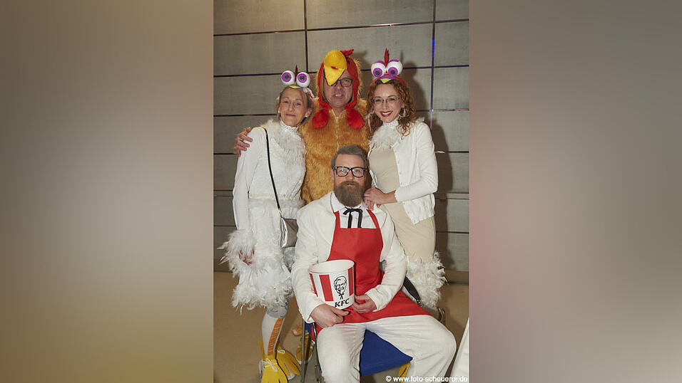 Bis spät in die Nacht feierten die Gäste gemeinsam ein rauschendes Fest.