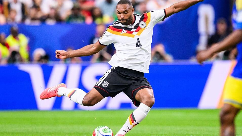 Jonathan Tah ist der deutsche Abwehrorganisator in Amerika. Jonathan Tah ist der deutsche Abwehrorganisator in Amerika.
