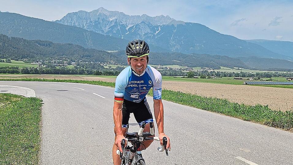 Der Ultracycler Rainer Steinberger hat sein Trainingslager in Österreich zur Vorbereitung auf die kommenden Rennen aufgeschlagen. Der Ultracycler Rainer Steinberger hat sein Trainingslager in Österreich zur Vorbereitung auf die kommenden Rennen aufgeschlagen.