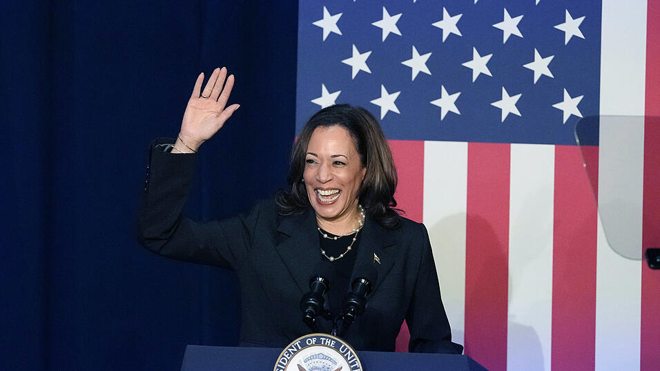 US-Vizepräsidentin Kamala Harris bei einer Wahlkampfveranstaltung in Kalamazoo, Michigan. (Archivbild) US-Vizepräsidentin Kamala Harris bei einer Wahlkampfveranstaltung in Kalamazoo, Michigan. (Archivbild)