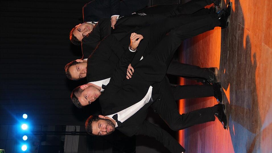 Die Bilder vom Abschlussball der Tanzschule Seidel in der Fraunhofer-Halle am 28. November. Die Bilder vom Abschlussball der Tanzschule Seidel in der Fraunhofer-Halle am 28. November.