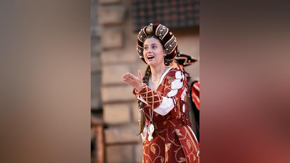 Eindr&uuml;cke von der Gruppe 'blau', die am Freitagabend die Drachenstich-Premiere gespielt hat.