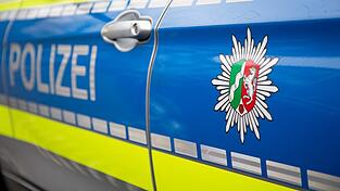 Die Polizei bittet Zeugen, sich zu melden. (Symbolbild)