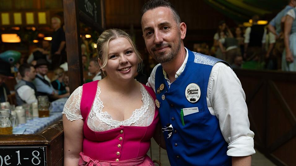 Die Partybilder vom Samstag, 8. August, aus dem Festzelt Wenisch. Die Partybilder vom Samstag, 8. August, aus dem Festzelt Wenisch.