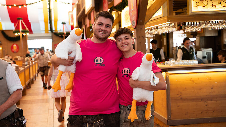 Die Partybilder vom Mittwoch, 12. August, aus dem Festzelt Krönner. Die Partybilder vom Mittwoch, 12. August, aus dem Festzelt Krönner.