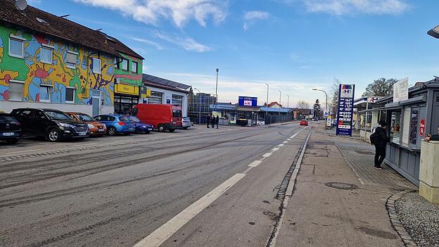 Ein Zeuge hatte in einer Januarnacht drei maskierte M&auml;nner in der Straubinger Stra&szlig;e in Landau beobachtet. (Archivfoto)