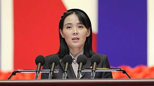 Kim Yo Jong, Schwester des nordkoreanischen Machthabers Kim Jong Un, hat die reduzierten Militärübungen der US-südkoreanischen Streitkräfte scharf kritisiert. (Archivbild) Kim Yo Jong, Schwester des nordkoreanischen Machthabers Kim Jong Un, hat die reduzierten Militärübungen der US-südkoreanischen Streitkräfte scharf kritisiert. (Archivbild)