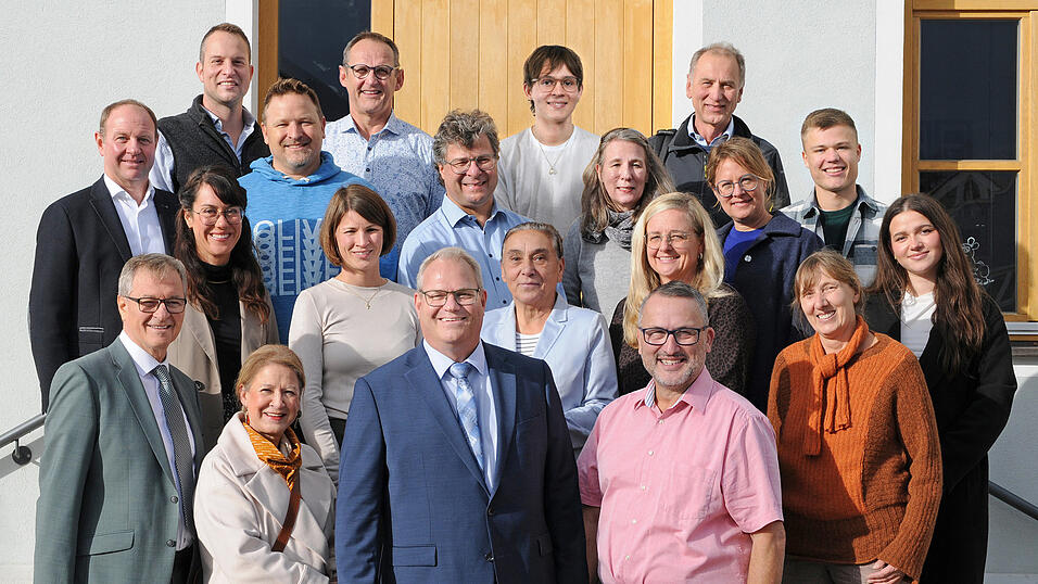 Die Kandidaten von SPD/FBG für den Gemeinderat und für das Amt des Bürgermeisters. Die Kandidaten von SPD/FBG für den Gemeinderat und für das Amt des Bürgermeisters.