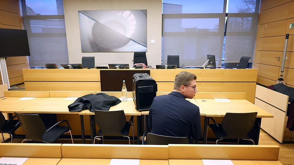 Nach Ansicht des AfD-Politikers sollte das Verfahren eingestellt werden. (Archivbild)