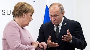 Altkanzlerin Merkel h&auml;lt es f&uuml;r keine gute Idee, Ex-Regierungschefs mit Kremlchef Putin verhandeln zu lassen. (Archivbild)