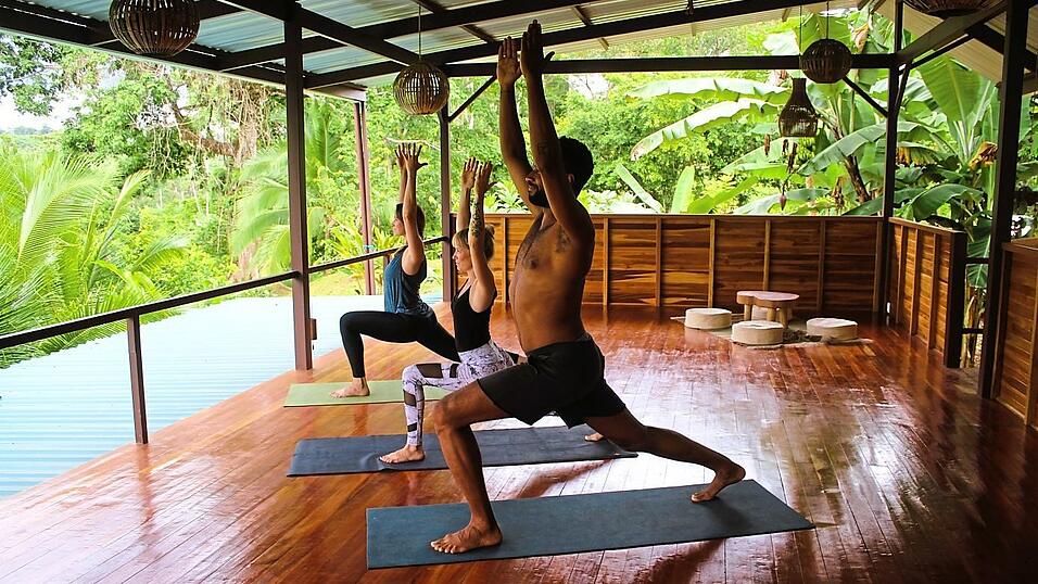 Für die Yogakurse gibt es ein eigenes Gebäude. Für die Yogakurse gibt es ein eigenes Gebäude.