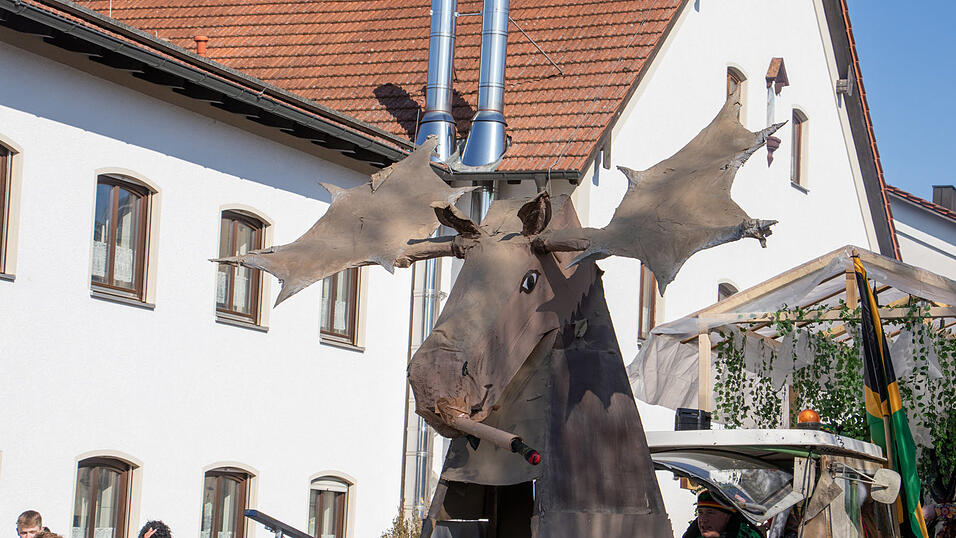 Am Samstag fand der Faschingsumzug in Otzing (Kreis Deggendorf) statt. Am Samstag fand der Faschingsumzug in Otzing (Kreis Deggendorf) statt.