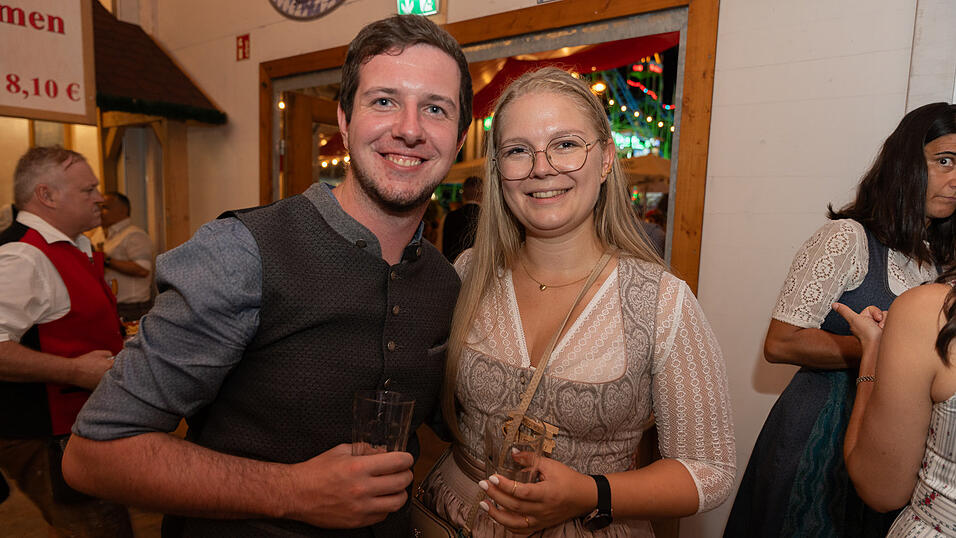 Die Partybilder vom Samstag, 19. August 2023, aus dem Festzelt Greindl. Die Partybilder vom Samstag, 19. August 2023, aus dem Festzelt Greindl.