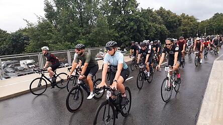 Die Teilnehmer trotzten dem Regen.