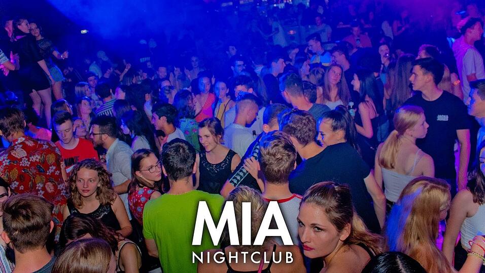 Beste Stimmung auf der Oberstufenparty im Mia Nightclub in Cham. Beste Stimmung auf der Oberstufenparty im Mia Nightclub in Cham.