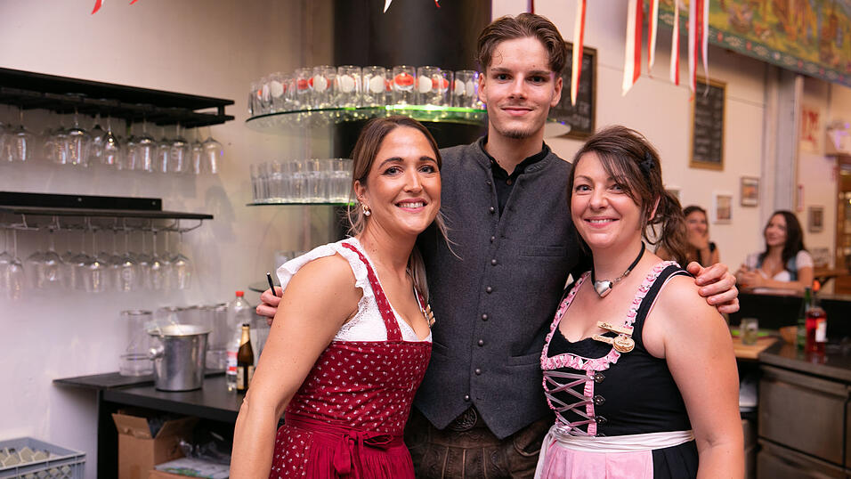 Die Partybilder vom Donnerstag, 14. August, aus dem Festzelt Greindl. Die Partybilder vom Donnerstag, 14. August, aus dem Festzelt Greindl.