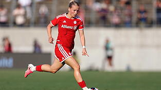 Franziska Kett aus Deggendorf hat sich im Training des FC Bayern München am Sprunggelenk verletzt und wird den Saisonstart der Deutschen Meisterinnen verpassen. Franziska Kett aus Deggendorf hat sich im Training des FC Bayern München am Sprunggelenk verletzt und wird den Saisonstart der Deutschen Meisterinnen verpassen.