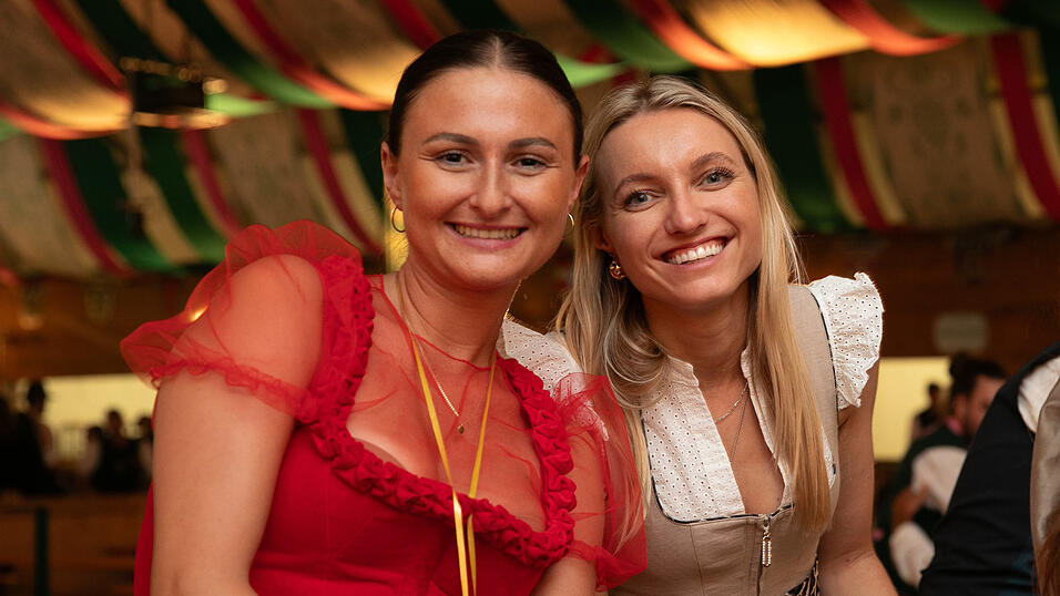 Die Partybilder vom Sonntag, 17. August, aus dem Festzelt Weckmann. Die Partybilder vom Sonntag, 17. August, aus dem Festzelt Weckmann.