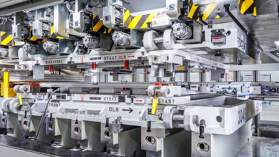 Einblicke in das Presswerk des neuen BMW-Werks in Debrecen (Ungarn). Einblicke in das Presswerk des neuen BMW-Werks in Debrecen (Ungarn).