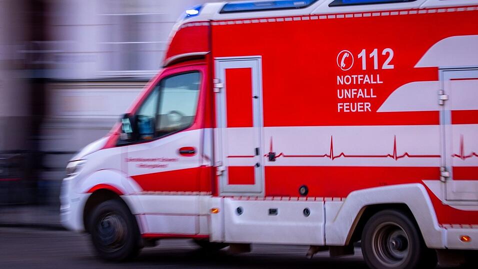 Nach einem t&ouml;dlichen Badeunfall von zwei Schwestern sind nun die Eltern angeklagt. (Symbolbild)