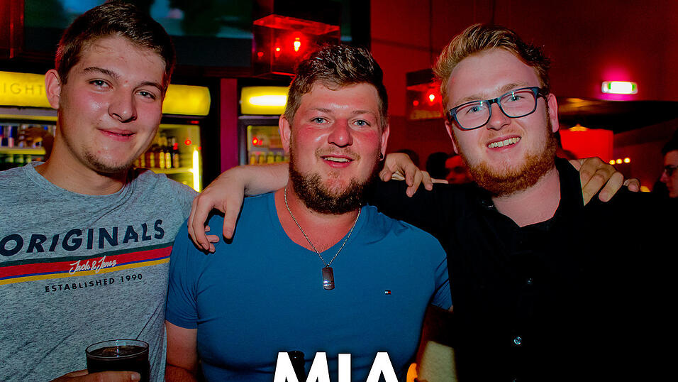 Beste Stimmung auf der Oberstufenparty im Mia Nightclub in Cham. Beste Stimmung auf der Oberstufenparty im Mia Nightclub in Cham.