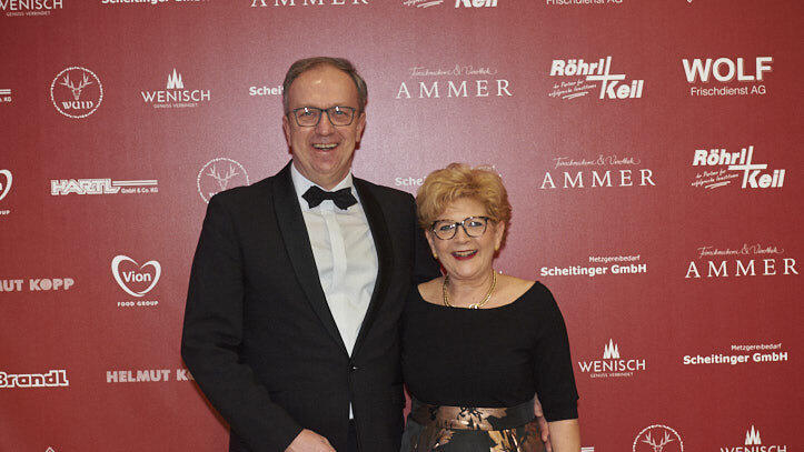 Die Metzgerzunft hat am Samstagabend in die Joseph-von-Fraunhofer-Halle eingeladen. Die Metzgerzunft hat am Samstagabend in die Joseph-von-Fraunhofer-Halle eingeladen.