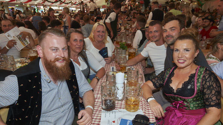 Die Partybilder vom Sonntag, 14. August 2022, aus dem Festzelt Lechner.