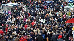 13,6 Millionen Menschen sollen 2038 in Bayern leben. 13,6 Millionen Menschen sollen 2038 in Bayern leben.