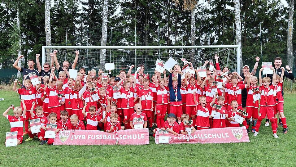 Spaß hatten die fußballbegeisterten Buben und Mädchen beim VfB-Fußballcamp. (Archivfoto) Spaß hatten die fußballbegeisterten Buben und Mädchen beim VfB-Fußballcamp. (Archivfoto)