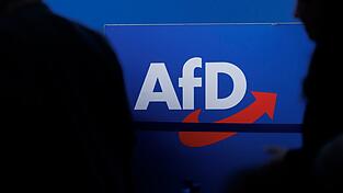 Unbekannte haben die Scheibe eines AfD-B&uuml;ros eingeworfen. (Symbolbild)